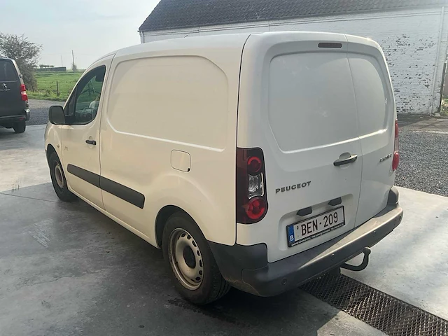Peugeot partner partner peugeot partner 1.6 diesel – 2017 – 70,063 km – 3 zitplaatsen – sleepstang - afbeelding 24 van  26