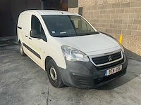 Peugeot partner partner peugeot partner 1.6 diesel – 2017 – 70,063 km – 3 zitplaatsen – sleepstang