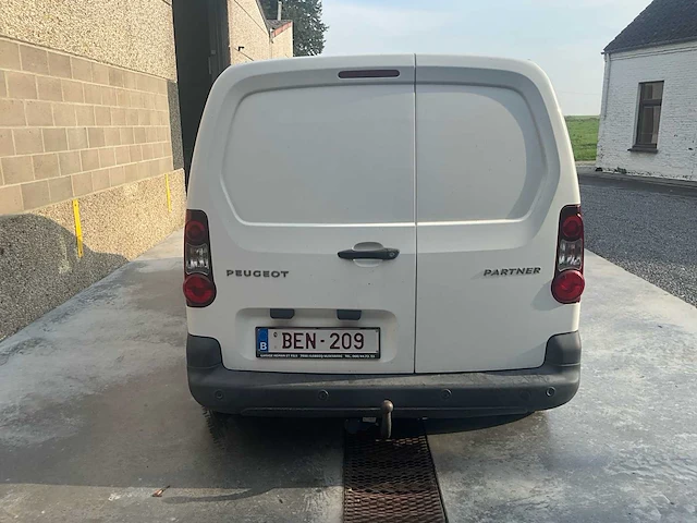 Peugeot partner partner peugeot partner 1.6 diesel – 2017 – 70,063 km – 3 zitplaatsen – sleepstang - afbeelding 25 van  26