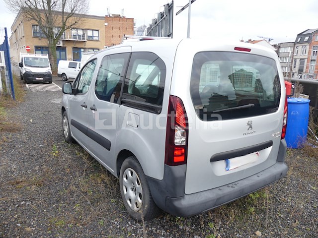 Peugeot partner stationwagen (2016-113,460 km) - afbeelding 4 van  25