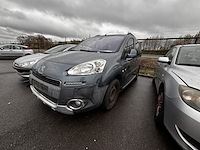 Peugeot partner tepee outdoor 1.6 e-hdi outdoor stt, 2013 - afbeelding 1 van  37