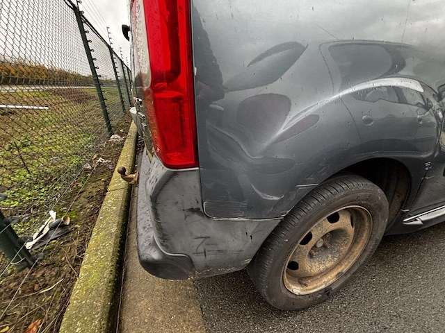 Peugeot partner tepee outdoor 1.6 e-hdi outdoor stt, 2013 - afbeelding 26 van  37