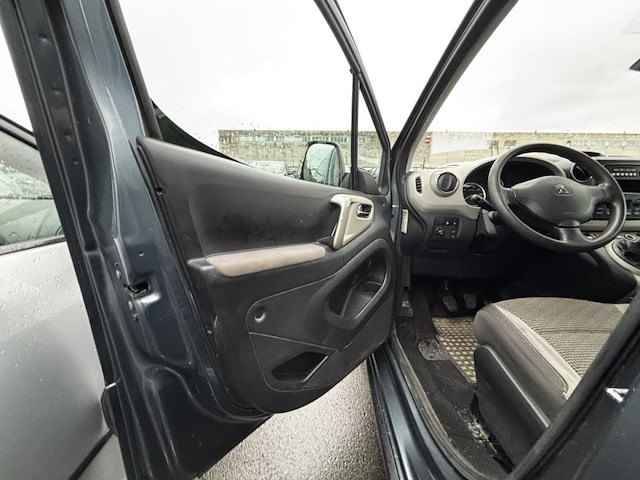 Peugeot partner tepee outdoor 1.6 e-hdi outdoor stt, 2013 - afbeelding 34 van  37