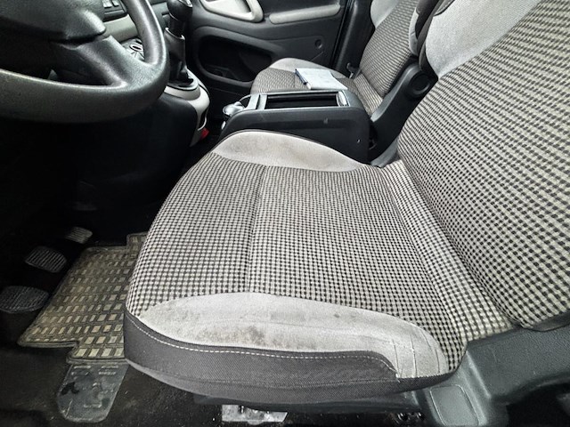 Peugeot partner tepee outdoor 1.6 e-hdi outdoor stt, 2013 - afbeelding 36 van  37