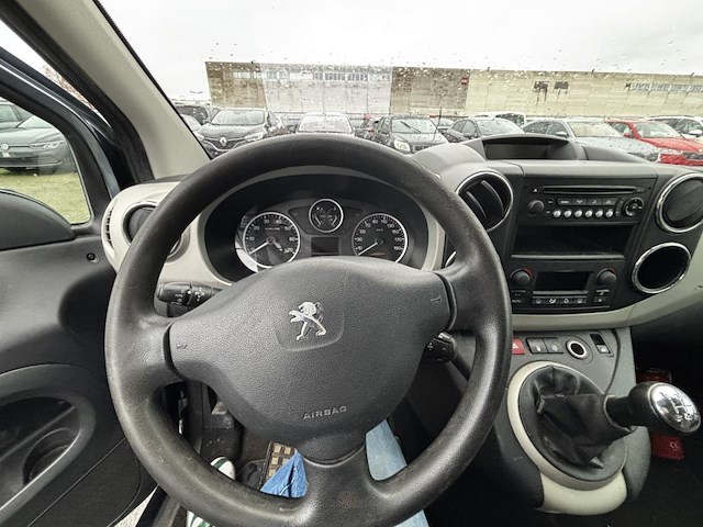 Peugeot partner tepee outdoor 1.6 e-hdi outdoor stt, 2013 - afbeelding 37 van  37