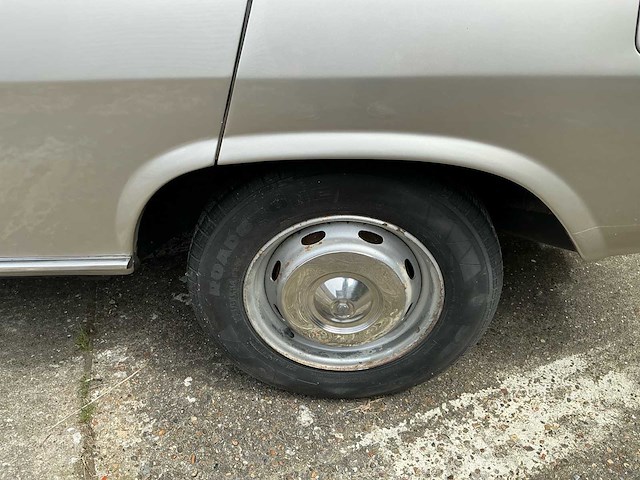 Peugeot sedan 504 oldtimer - afbeelding 2 van  23