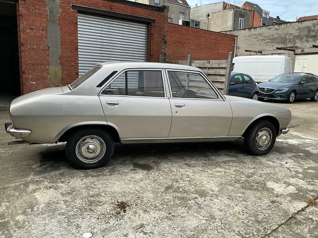 Peugeot sedan 504 oldtimer - afbeelding 20 van  23