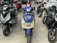 Peugeot vivacity scooter dienend voor wisselstukken - afbeelding 2 van  5