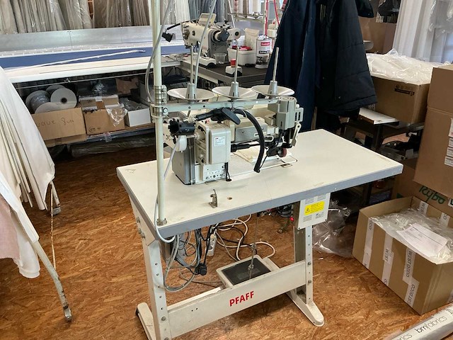 Pfaff 1183 pl naaimachine - afbeelding 4 van  9