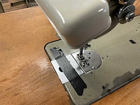 Pfaff 138-6 zigzag naaimachine - afbeelding 8 van  8