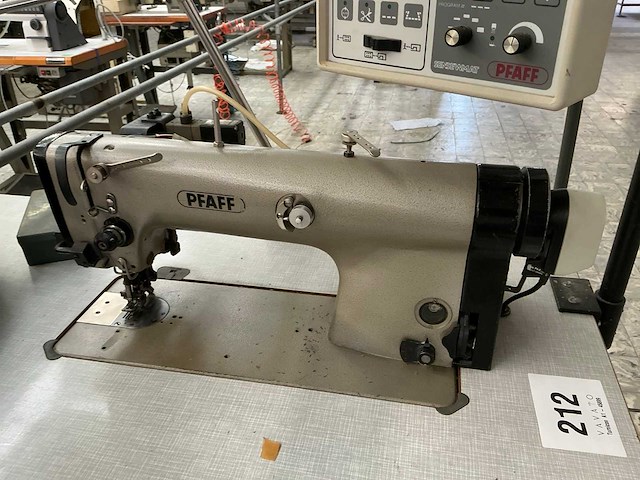 Pfaff 487-706/82 naaimachine - afbeelding 4 van  5