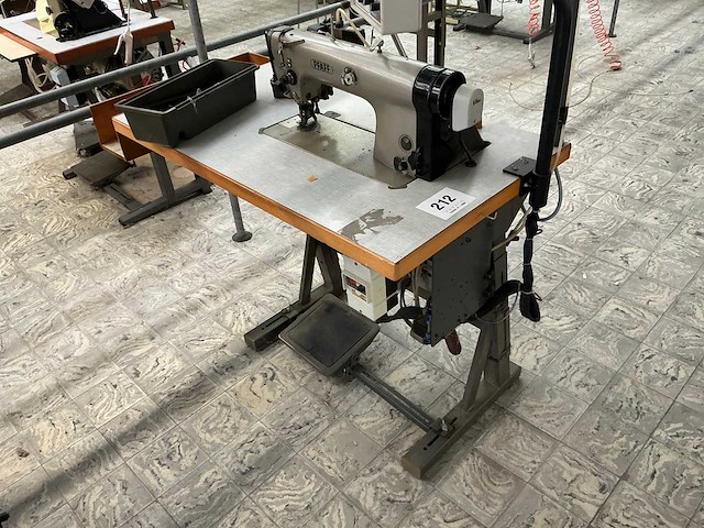 Pfaff 487-706/82 naaimachine - afbeelding 3 van  3