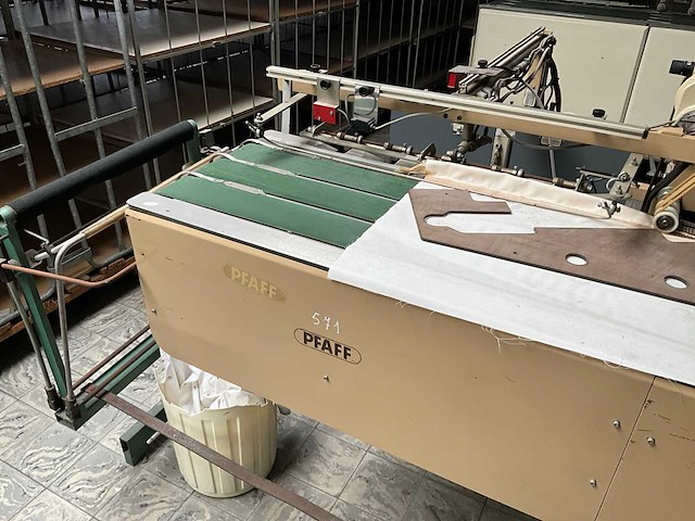 Pfaff 5642 voorbaanautomaat - afbeelding 15 van  26
