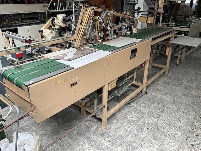 Pfaff 5642 voorbaanautomaat - afbeelding 24 van  26