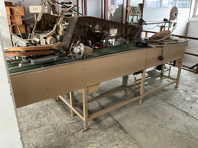 Pfaff 5642 voorbaanautomaat - afbeelding 1 van  9