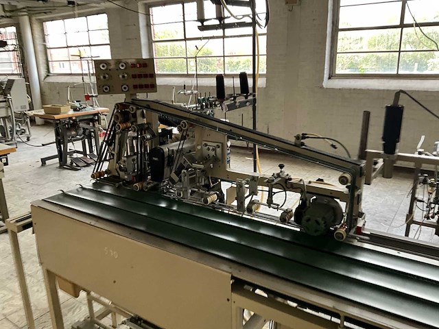 Pfaff voorbaanautomaat - afbeelding 11 van  17