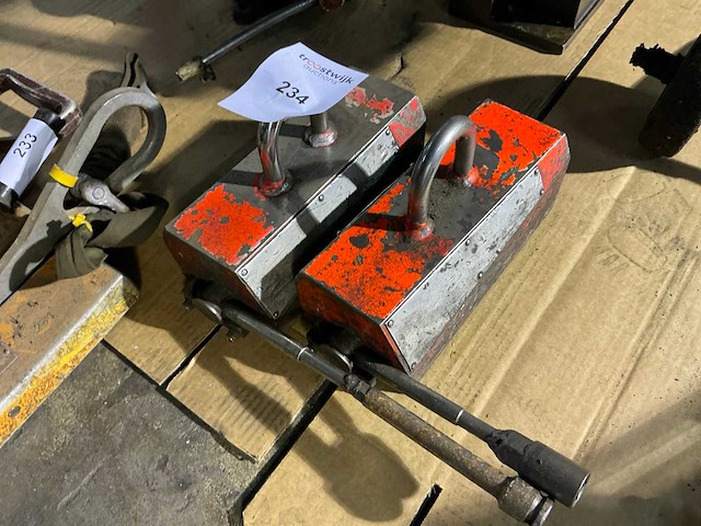 Pfeil hijsmagneet (2x) - afbeelding 1 van  3