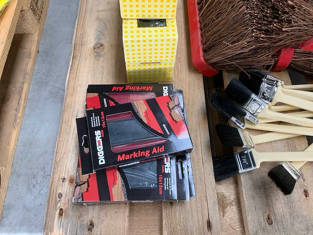 Pgb, diggers partij divers materiaal - afbeelding 2 van  7