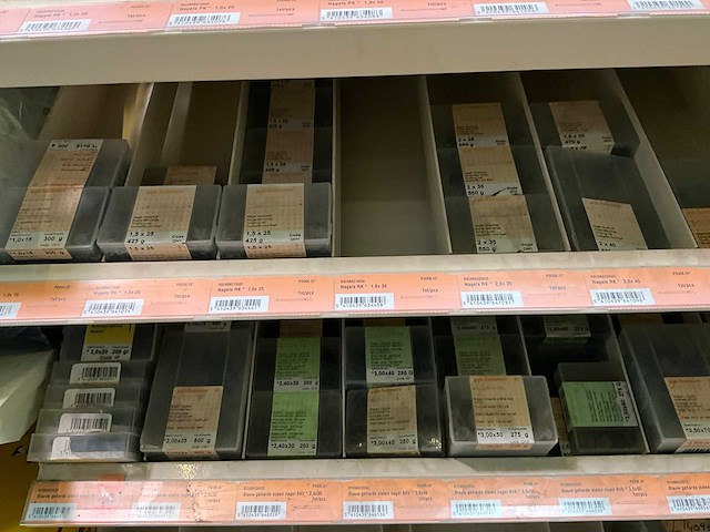 Pgb-fasteners partij bouw- en bevestigingsmateriaal - afbeelding 38 van  50