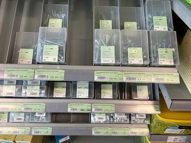 Pgb-fasteners partij diverse bouten - afbeelding 11 van  11
