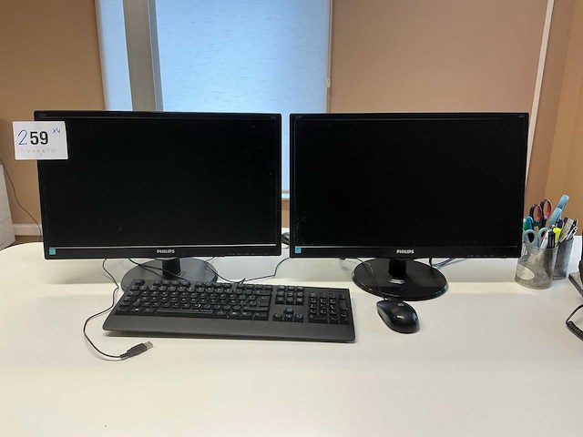 Philips 223v5l 22” monitor (4x) - afbeelding 1 van  4