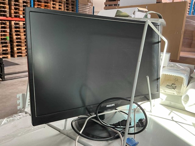 Philips 24” monitor - afbeelding 1 van  5