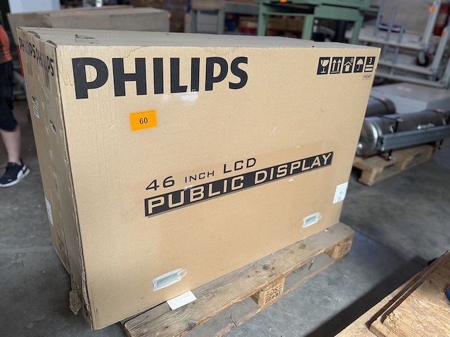 Philips 46 inch lcd scherm - afbeelding 1 van  2
