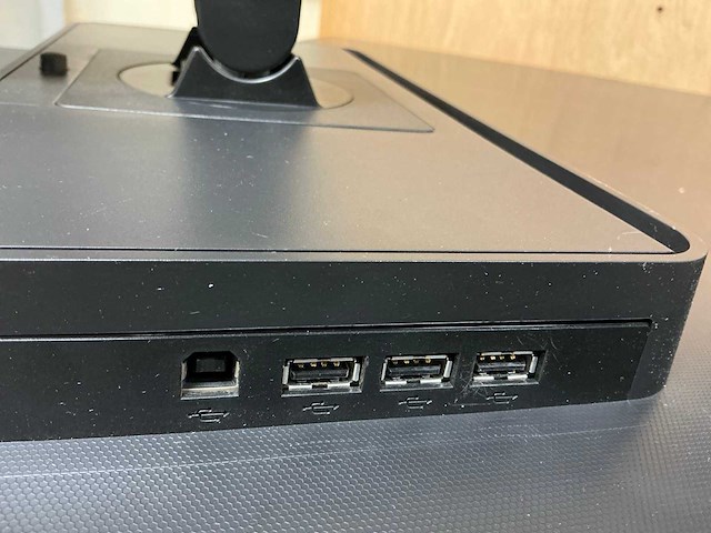 Philips amva led 241p4q monitor (3x) - afbeelding 4 van  13