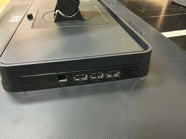 Philips amva led 241p4q monitor (4x) - afbeelding 6 van  15