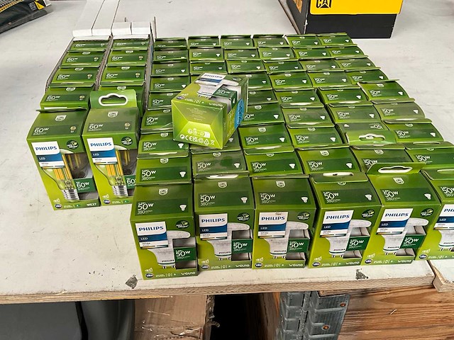 Philips diverse led lichtbronnen (65x) - afbeelding 1 van  3