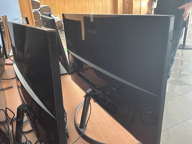 Philips en iiyama - set 3 van 10 monitoren - afbeelding 3 van  6