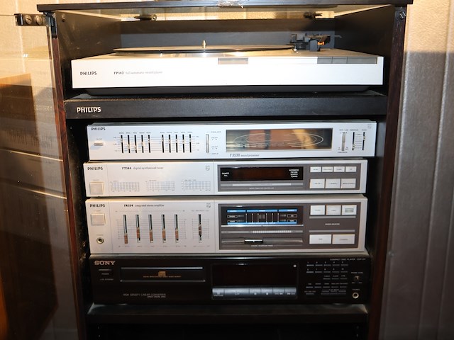 Philips hifitoren in meubel - afbeelding 5 van  10