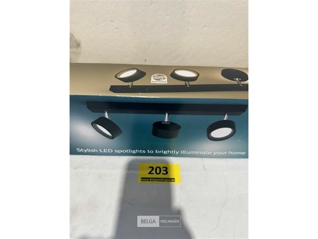 Philips led spotlight - 1650 lumen - 2700k warmwit - afbeelding 1 van  5
