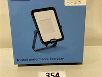 Philips led straler ip65 5500 lumen50w 3000k - afbeelding 1 van  3