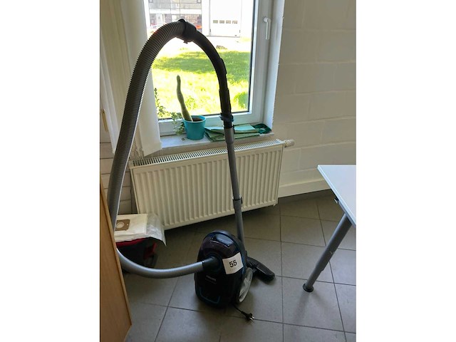 Philips performer compact stofzuiger - afbeelding 2 van  2