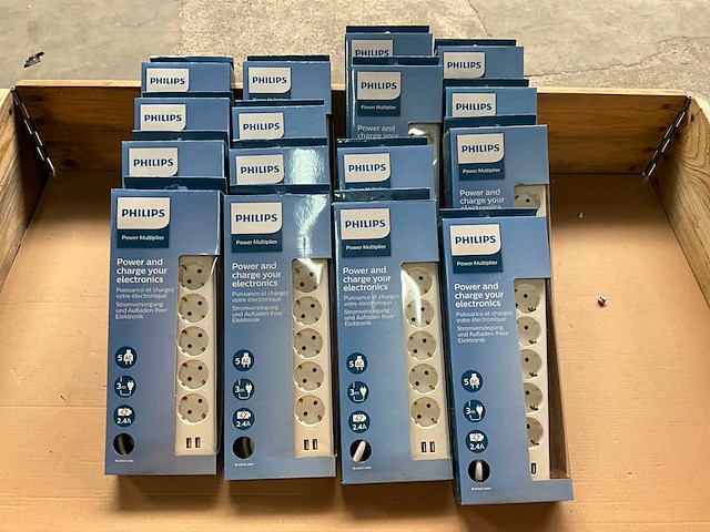 Philips stekkerdoos 5-voudig + 2x usb 3 meter (16x) - afbeelding 1 van  5