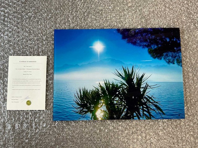Photograph “lake geneva” - afbeelding 1 van  3