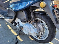 Piaggio - fly 25 - fly 25 - motorised scooter/snorscooter - afbeelding 2 van  5
