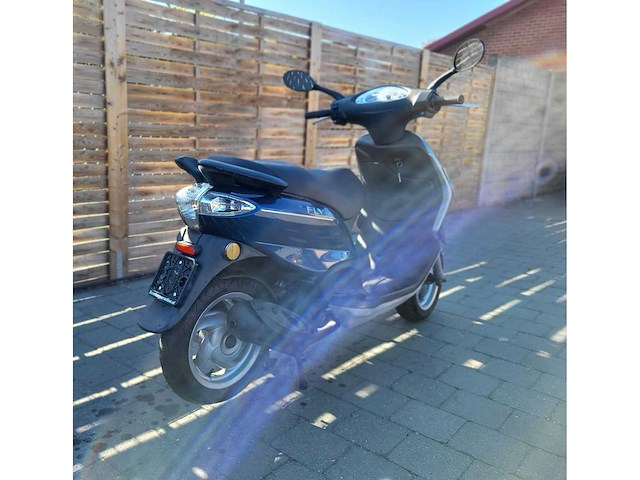 Piaggio - fly 25 - fly 25 - motorised scooter/snorscooter - afbeelding 4 van  5