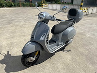 Piaggio - gts 300 - motorfiets - afbeelding 2 van  2