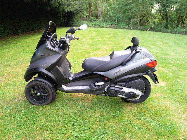 Piaggio - mp3 500 lt - motorfiets - afbeelding 1 van  8