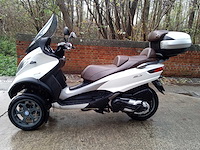 Piaggio - mp3 lt 500 - motorfiets - afbeelding 1 van  10