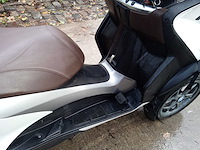Piaggio - mp3 lt 500 - motorfiets - afbeelding 8 van  10