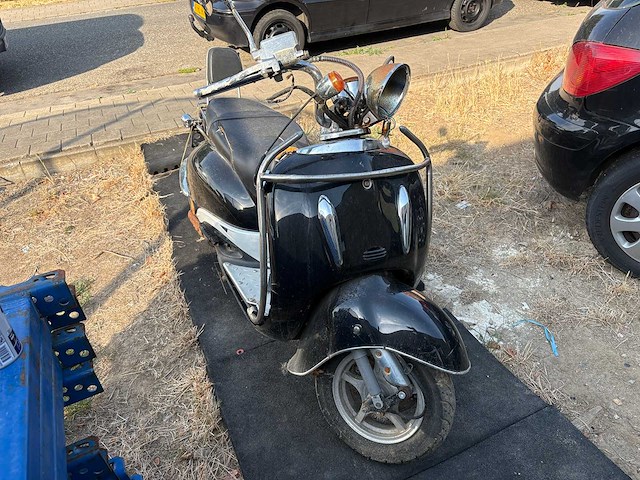 Piaggio - snorscooter - fly 4t - scooter (2x) - afbeelding 3 van  15