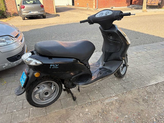 Piaggio - snorscooter - fly 4t - scooter (2x) - afbeelding 10 van  15