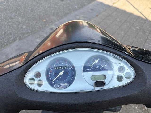 Piaggio - snorscooter - fly 4t - scooter (2x) - afbeelding 13 van  15