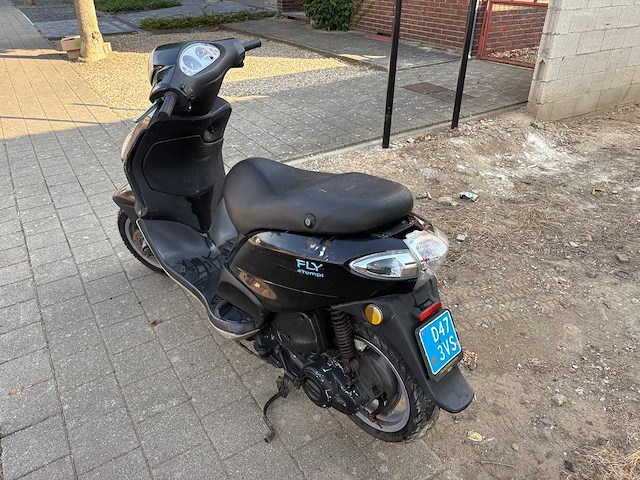 Piaggio - snorscooter - fly 4t - scooter (2x) - afbeelding 14 van  15