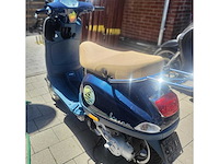 Piaggio - vespa - lx50 4t - gemotoriseerde scooter - afbeelding 4 van  8