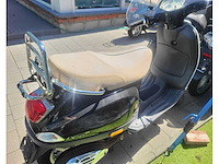 Piaggio - vespa - lx50 4t - gemotoriseerde scooter - afbeelding 4 van  5