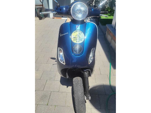 Piaggio - vespa - lx50 4t - gemotoriseerde scooter - afbeelding 2 van  8